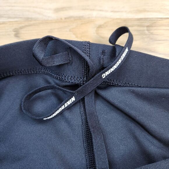 ☔️🔺️Nike Black & Coral Cropped Running Athletic Pants Small - Picture 8 of 12